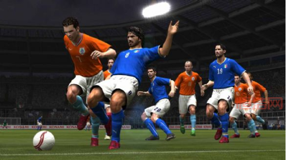 实况足球10（PES6）中文版下载：经典足球游戏，带你重返绿茵场