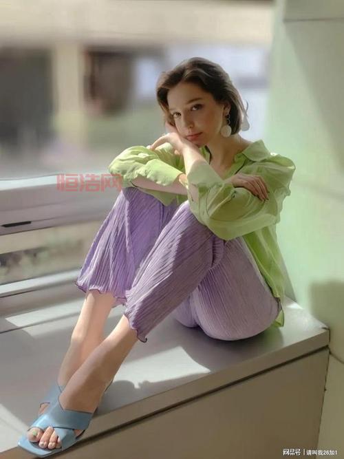 ANGELINA俄罗斯模特:安吉丽娜·丹妮洛娃的魅力与成就