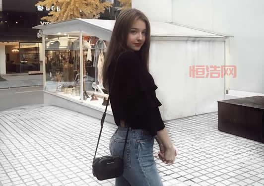 ANGELINA俄罗斯模特:安吉丽娜·丹妮洛娃的魅力与成就