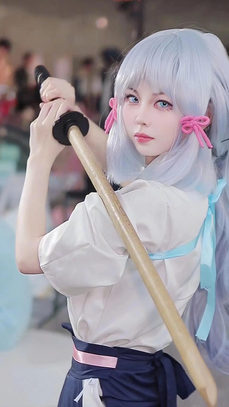 凌华ちゃんが腿法娴熟部下，展现强大战斗力！