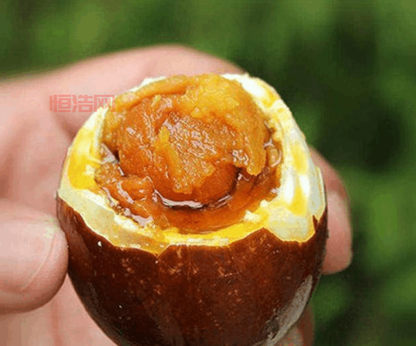 咸鸭蛋为什么会流油？解密背后的科学原理