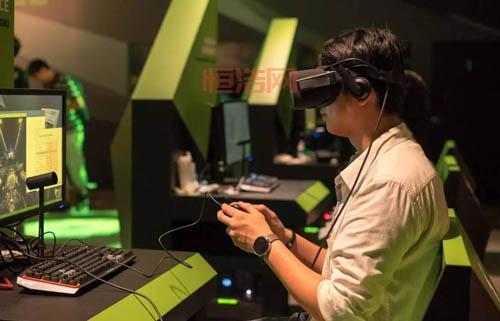 VR友游戏体验揭秘：打造虚拟现实中的亲密关系