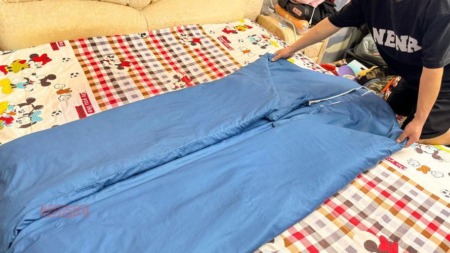 套被罩最简单技巧，一分钟搞定厚重被子